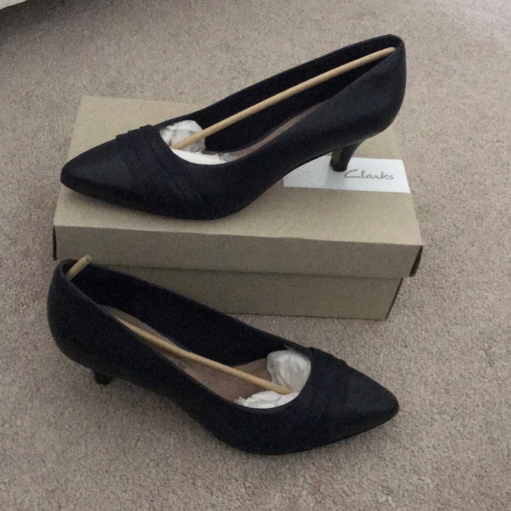 Clark’s navy pumps